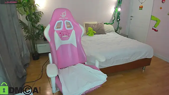 Lesya Flin online show from December 2025 09:24:02 AM