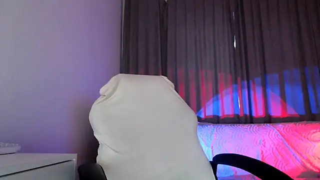 Lili asian online show from November 2025 01:11:01 PM