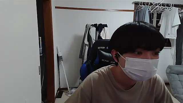 pychan online show from April 2026 12:56:02 PM