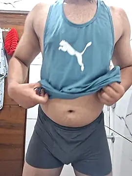 Snapshot of GYMBOY0071 chatting on May 2026 08:48:01 PM GYMBOY0071 online show from May 2026 08:48:01 PM