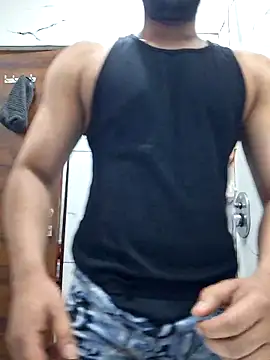 Snapshot of GYMBOY0071 chatting on April 2026 06:37:01 AM GYMBOY0071 online show from April 2026 06:37:01 AM