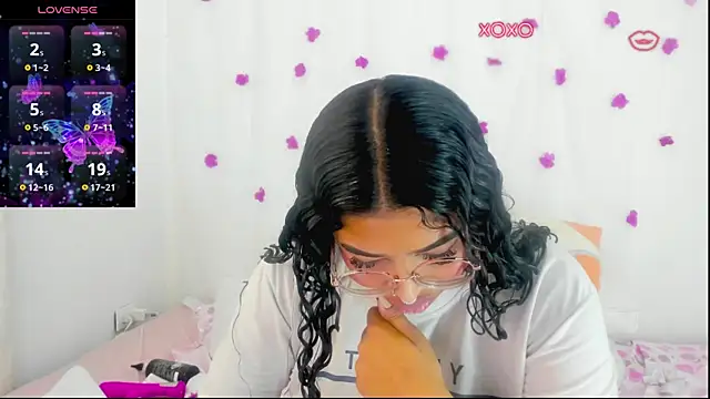 moana taylor online show from October 2025 11:33:02 AM