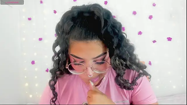moana taylor online show from October 2025 10:50:01 AM