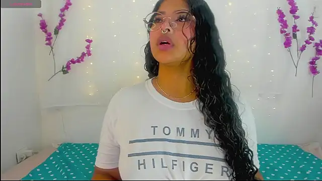 moana taylor online show from September 2025 09:53:02 AM