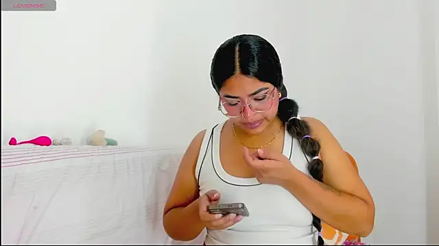 Snapshot of moana_taylor chatting on May 2026 09:57:01 AM moana taylor online show from May 2026 09:57:01 AM