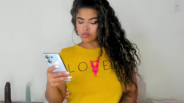 moana taylor online show from February 2025 06:55:02 PM
