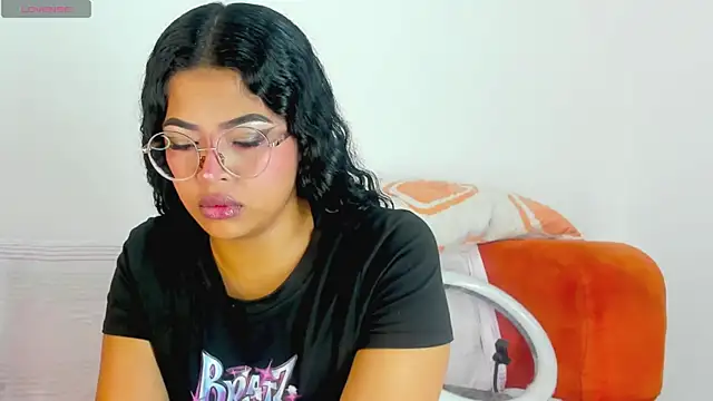 moana taylor online show from June 2026 01:02:02 AM