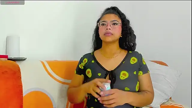 Snapshot of moana_taylor chatting on April 2026 11:57:01 AM moana taylor online show from April 2026 11:57:01 AM
