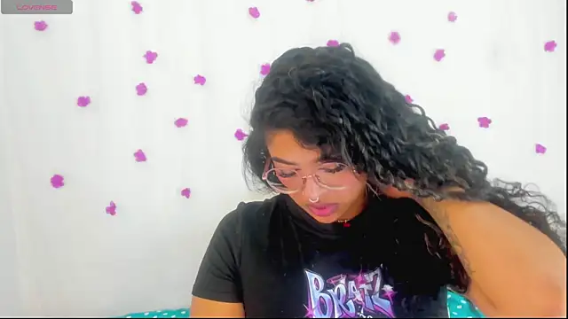 moana taylor online show from September 2025 10:10:02 AM
