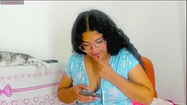 Snapshot of moana_taylor chatting on May 2026 11:10:02 AM moana taylor online show from May 2026 11:10:02 AM