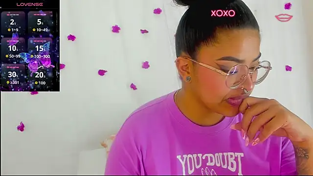 moana taylor online show from December 2025 08:17:02 PM