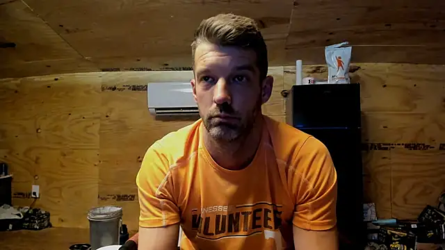 Snapshot of Kenny_Kyle chatting on September 2025 03:33:02 AM Kenny Kyle online show from September 2025 03:33:02 AM