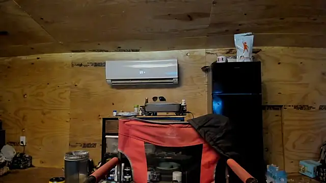 Snapshot of Kenny_Kyle chatting on October 2025 01:32:01 PM Kenny Kyle online show from October 2025 01:32:01 PM