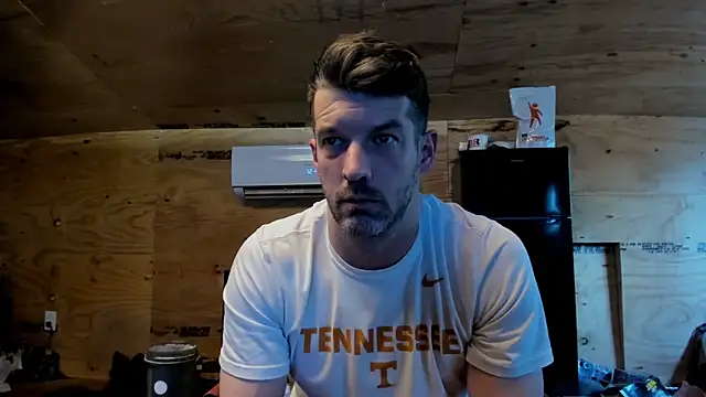 Snapshot of Kenny_Kyle chatting on December 2025 08:21:01 PM Kenny Kyle online show from December 2025 08:21:01 PM