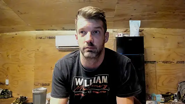 Snapshot of Kenny_Kyle chatting on November 2025 03:23:02 AM Kenny Kyle online show from November 2025 03:23:02 AM