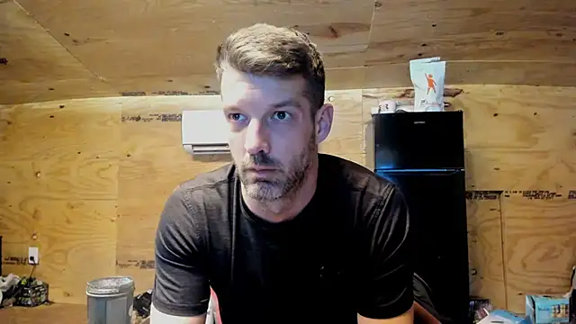 Snapshot of Kenny_Kyle chatting on October 2025 03:03:01 AM Kenny Kyle online show from October 2025 03:03:01 AM