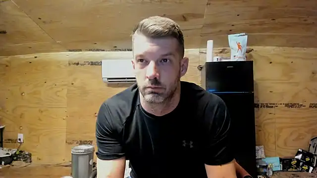 Snapshot of Kenny_Kyle chatting on September 2025 01:37:02 AM Kenny Kyle online show from September 2025 01:37:02 AM