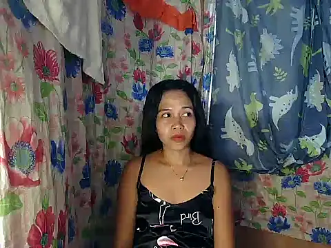 Snapshot of PinaySkinnyGirl chatting on December 2025 09:15:01 AM PinaySkinnyGirl online show from December 2025 09:15:01 AM