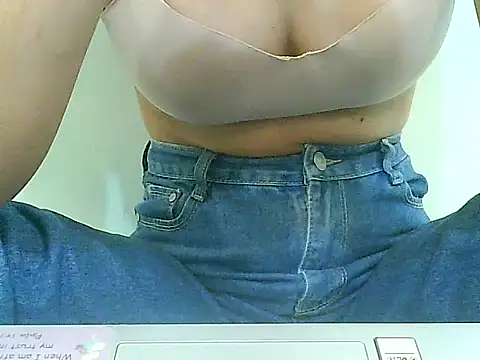 Snapshot of PinaySkinnyGirl chatting on November 2025 06:50:02 AM PinaySkinnyGirl online show from November 2025 06:50:02 AM