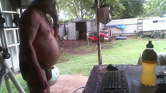 herbie010666 online show from December 2025 03:17:01 AM