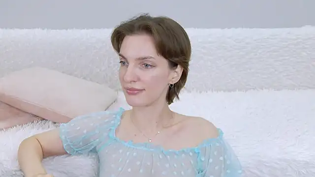 Beauty Alex online show from December 2025 02:22:01 AM