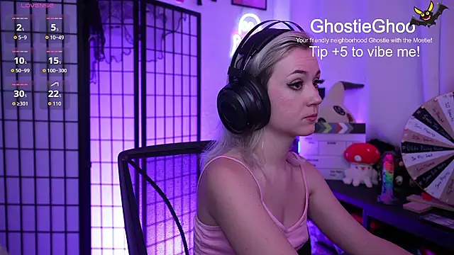 GhostieGhoo online show from June 2026 07:33:01 PM