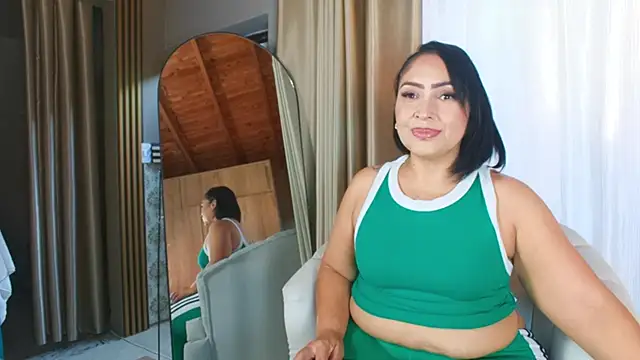 Madissononee online show from September 2025 07:32:01 PM