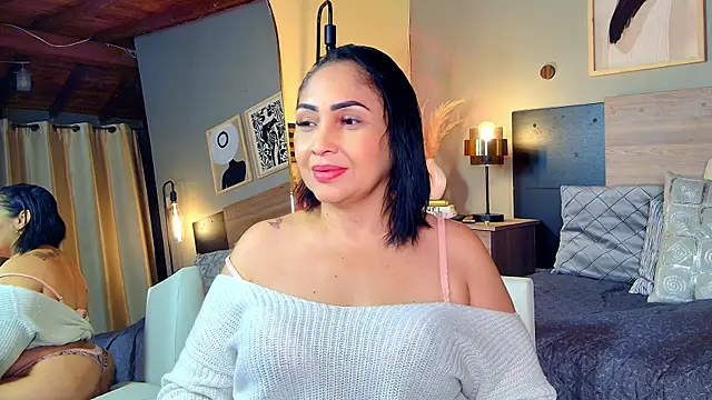 Madissononee online show from May 2026 02:08:02 AM