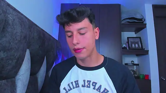 Snapshot of I_Gabriel chatting on January 2025 08:28:01 PM I Gabriel online show from January 2025 08:28:01 PM