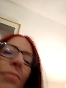 khloebanques online show from April 2026 07:16:01 AM