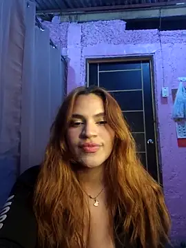 Snapshot of SexyFriends_ chatting on May 2026 12:42:02 AM SexyFriends online show from May 2026 12:42:02 AM