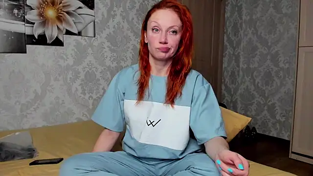 Snapshot of BrightBurst chatting on January 2025 07:49:02 PM BrightBurst online show from January 2025 07:49:02 PM