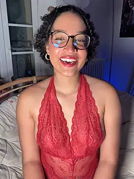 Lauyako online show from May 2026 07:49:02 PM