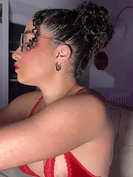 Lauyako online show from April 2026 07:31:01 PM