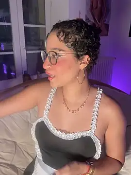 Lauyako online show from July 2026 10:47:02 PM