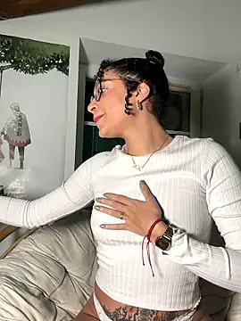 Snapshot of Lauyako chatting on January 2026 08:38:02 PM Lauyako online show from January 2026 08:38:02 PM