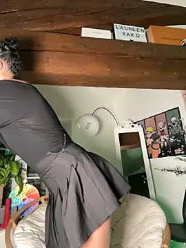 Snapshot of Lauyako chatting on October 2025 02:39:01 PM Lauyako online show from October 2025 02:39:01 PM