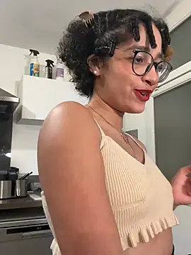 Snapshot of Lauyako chatting on February 2025 11:26:01 PM Lauyako online show from February 2025 11:26:01 PM