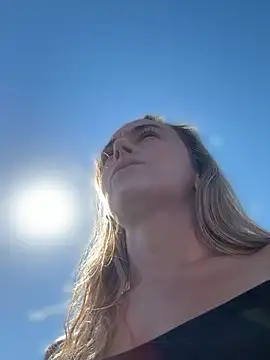 lunagirl13 online show from July 2026 11:12:02 PM