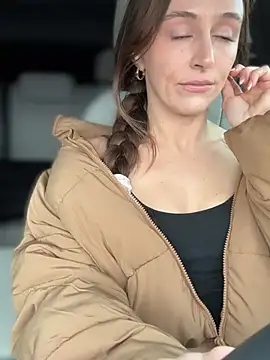 Snapshot of lunagirl13 chatting on February 2026 11:16:01 PM lunagirl13 online show from February 2026 11:16:01 PM