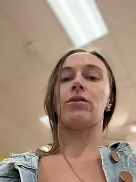 lunagirl13 online show from April 2026 02:15:02 AM