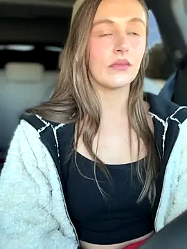 Snapshot of lunagirl13 chatting on October 2025 06:51:01 PM lunagirl13 online show from October 2025 06:51:01 PM