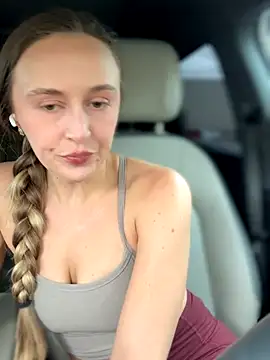 Snapshot of lunagirl13 chatting on September 2025 08:48:01 PM lunagirl13 online show from September 2025 08:48:01 PM