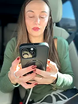 Snapshot of lunagirl13 chatting on November 2025 06:23:02 PM lunagirl13 online show from November 2025 06:23:02 PM