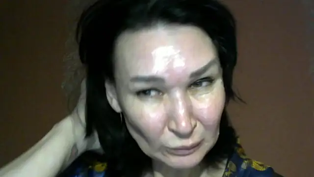 PrettyAndWild online show from November 2025 12:16:01 PM