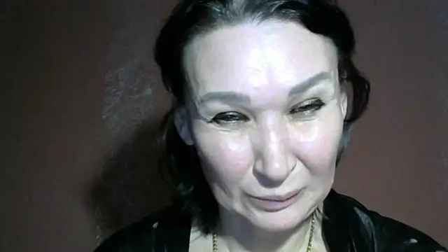 PrettyAndWild online show from October 2025 04:20:02 PM