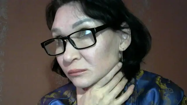 Snapshot of PrettyAndWild chatting on May 2026 03:38:01 PM PrettyAndWild online show from May 2026 03:38:01 PM