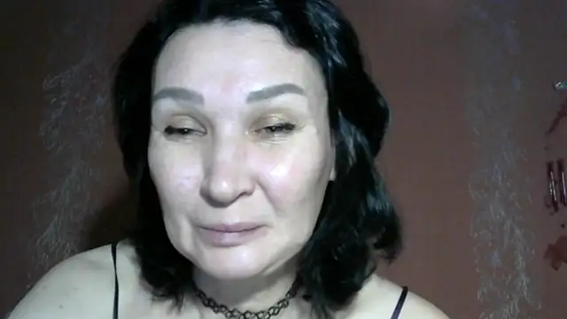 PrettyAndWild online show from October 2025 03:31:02 PM