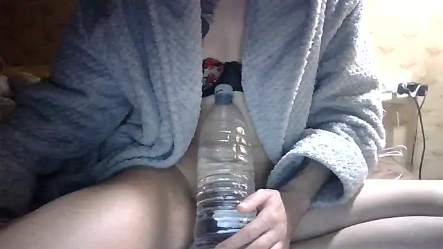 fabiolagg online show from December 2025 08:41:02 PM