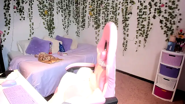 violeta milleer online show from October 2025 04:16:01 PM